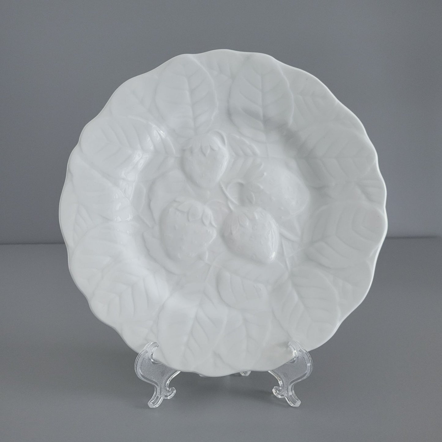 Fondeville White Majolica Strawberry Embossed Salad Plate, Made in Alvarez Spain