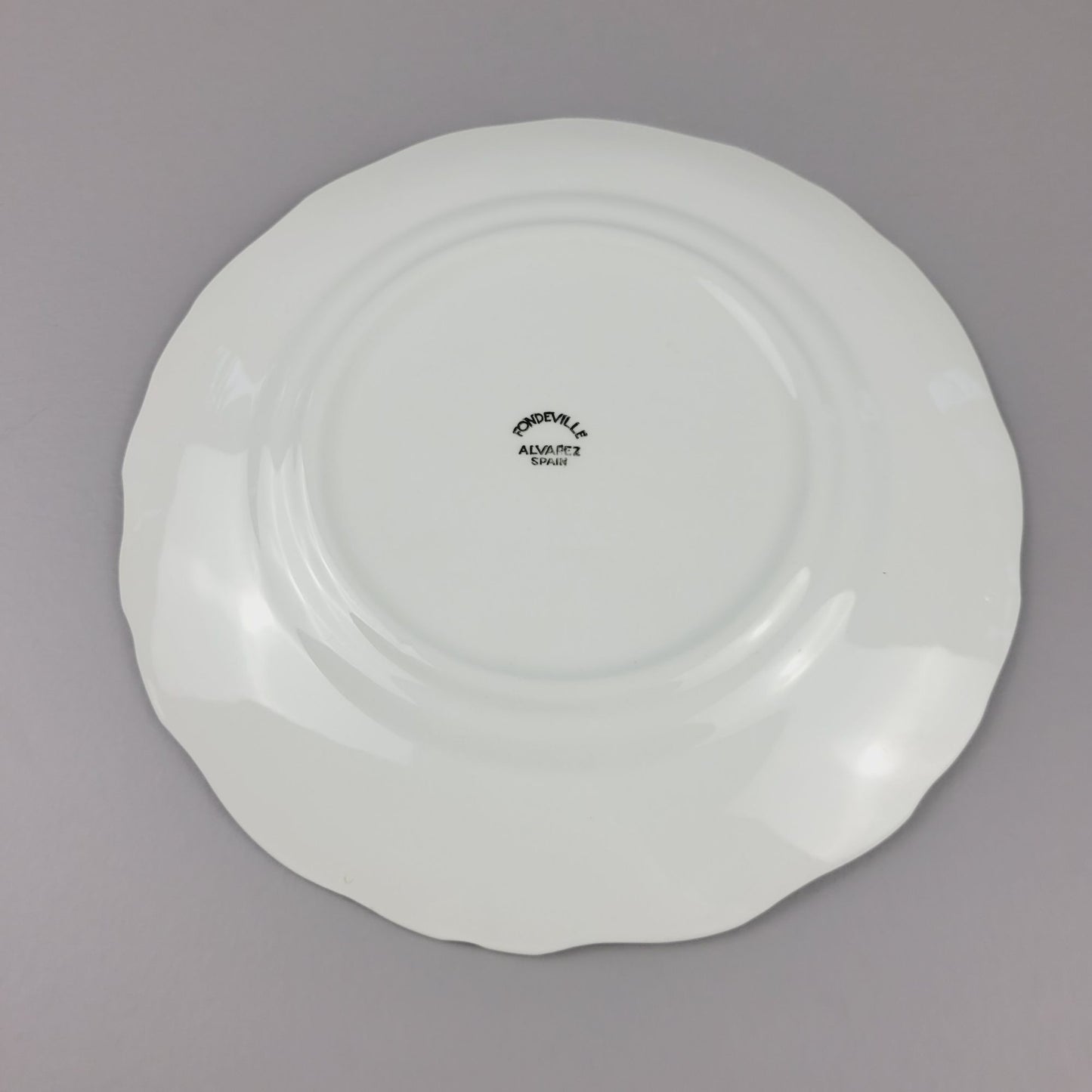 Fondeville White Majolica Strawberry Embossed Salad Plate, Made in Alvarez Spain