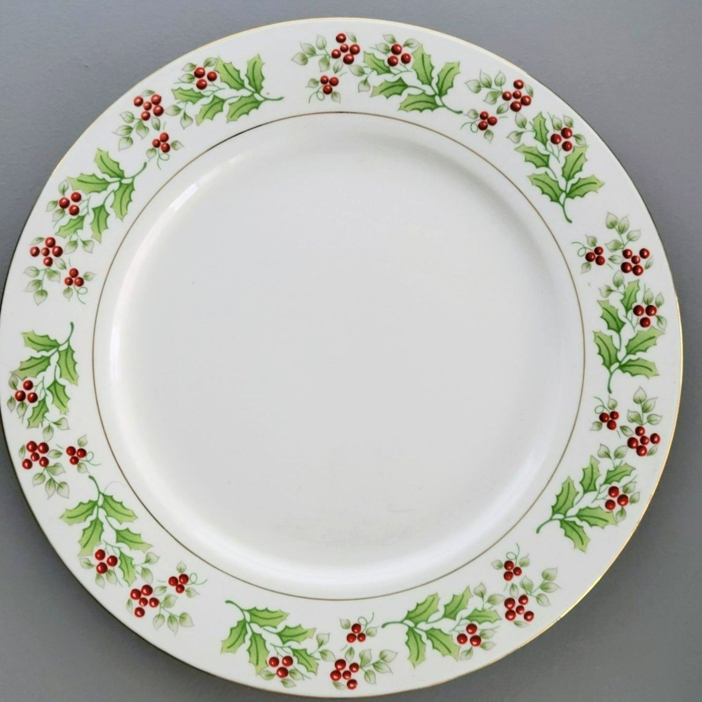 Gibson "Christmas Harmony" Dinner Plate, Set of 2