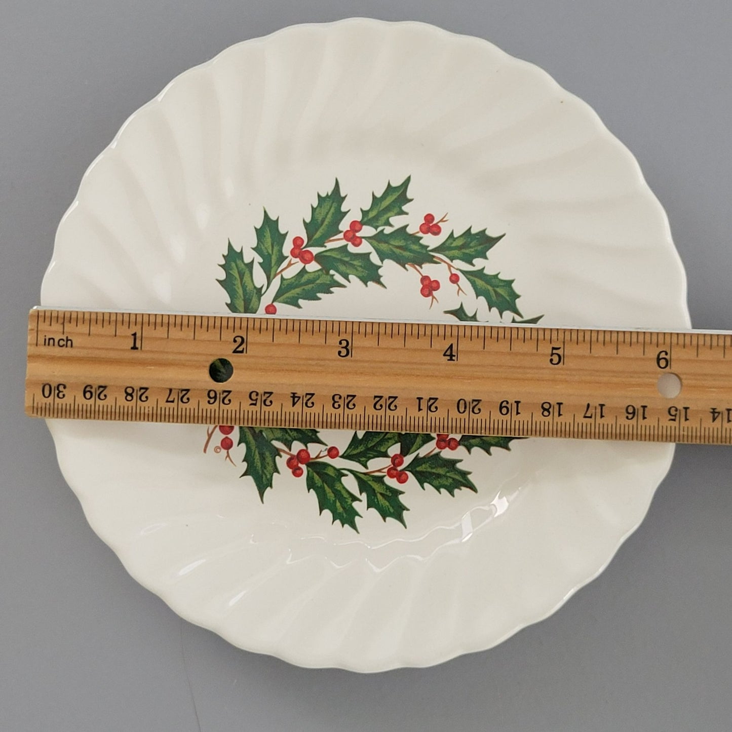 Scio Holly Berry Bread Plate, Set of 4