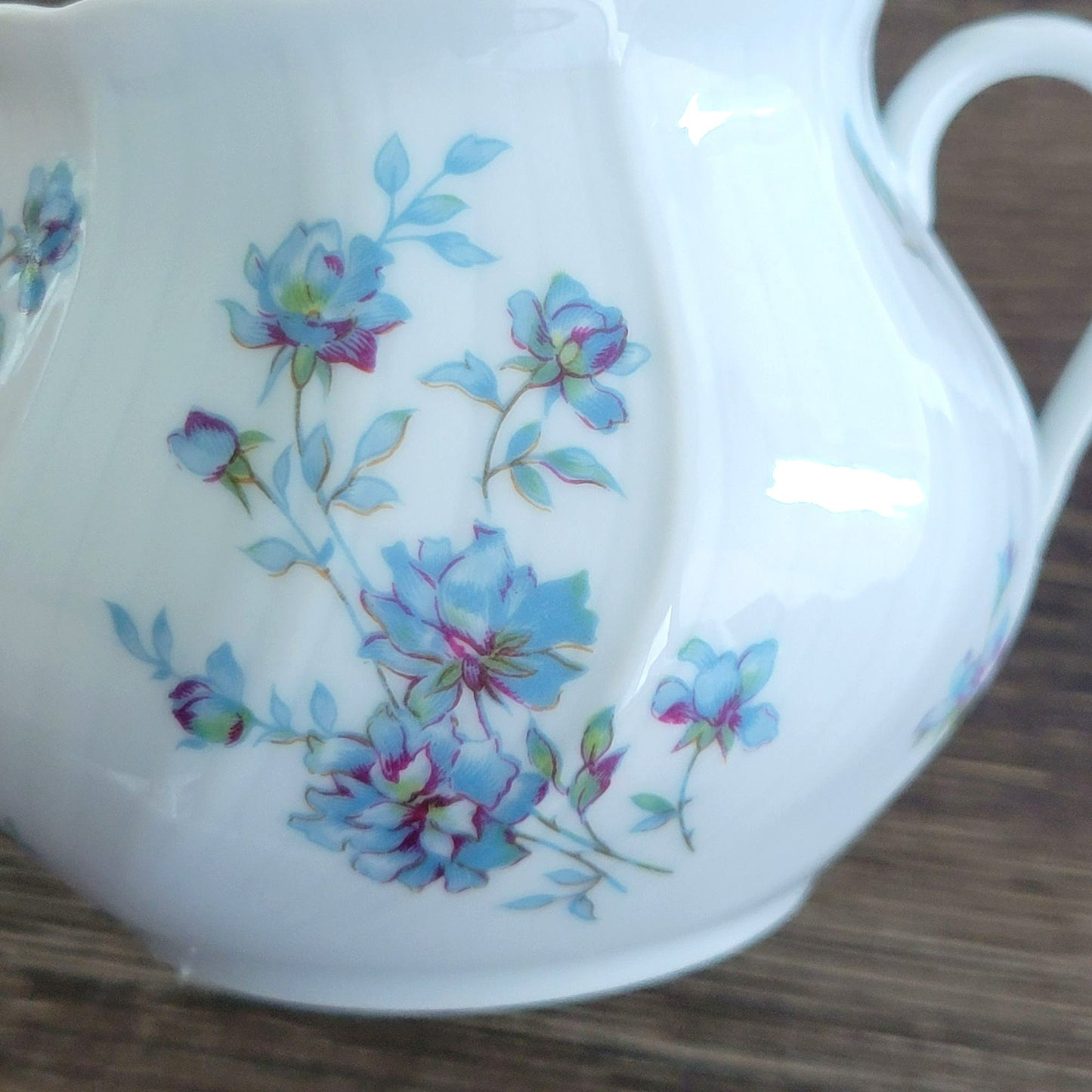 Bernardaud Limoges Gabrielle Sugar Bowl & Lid, Made in France