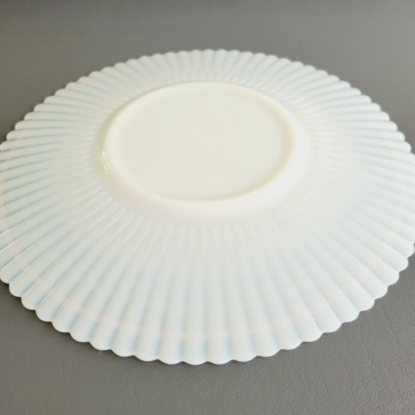 MacBeth Evans Petalware 10" Round Platter