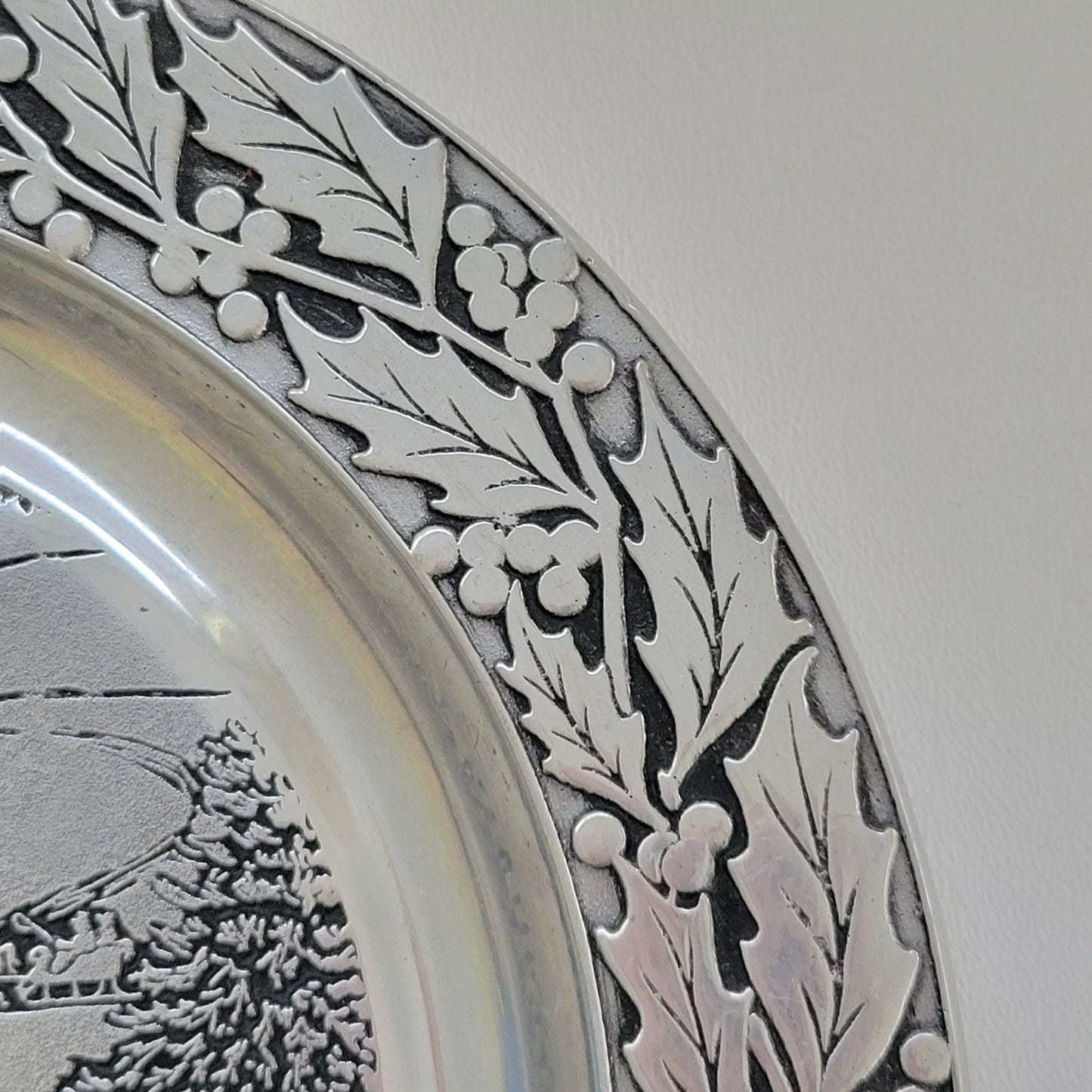 Wilton Ice Skating and Holly Pewter 1981 Annual Plate