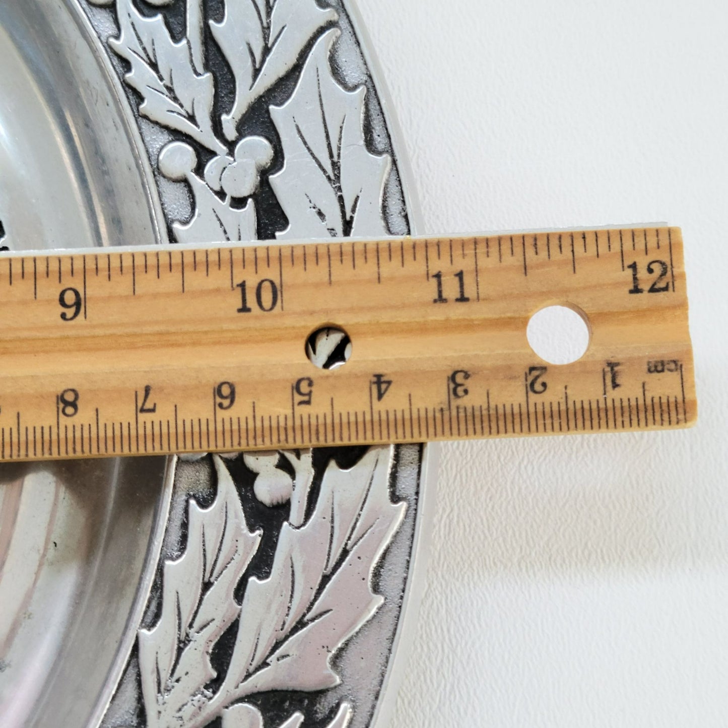 Wilton Ice Skating and Holly Pewter 1981 Annual Plate