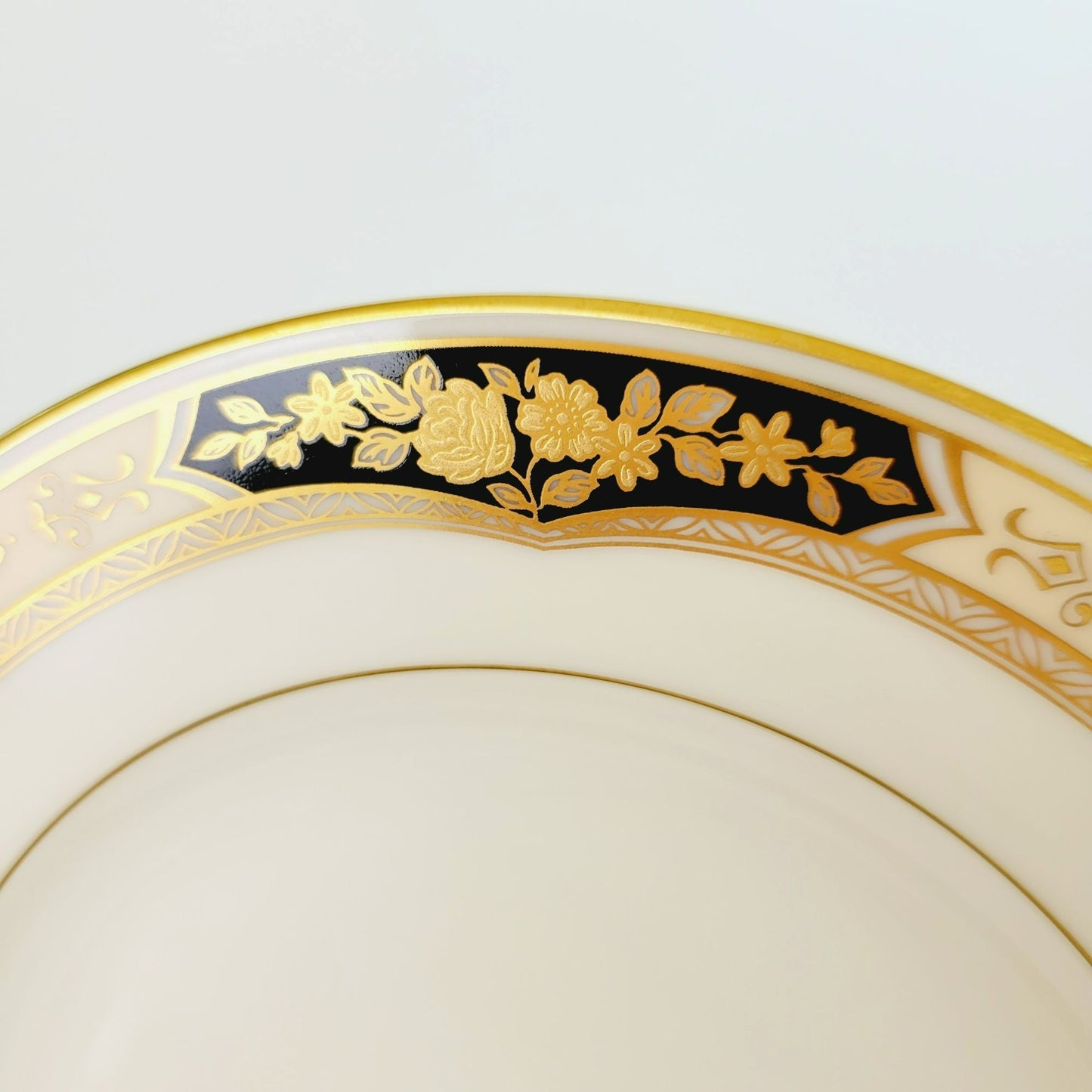 Mikasa "Crown Hall" Bread Plate Set of 2, c.1999-2001 Japan