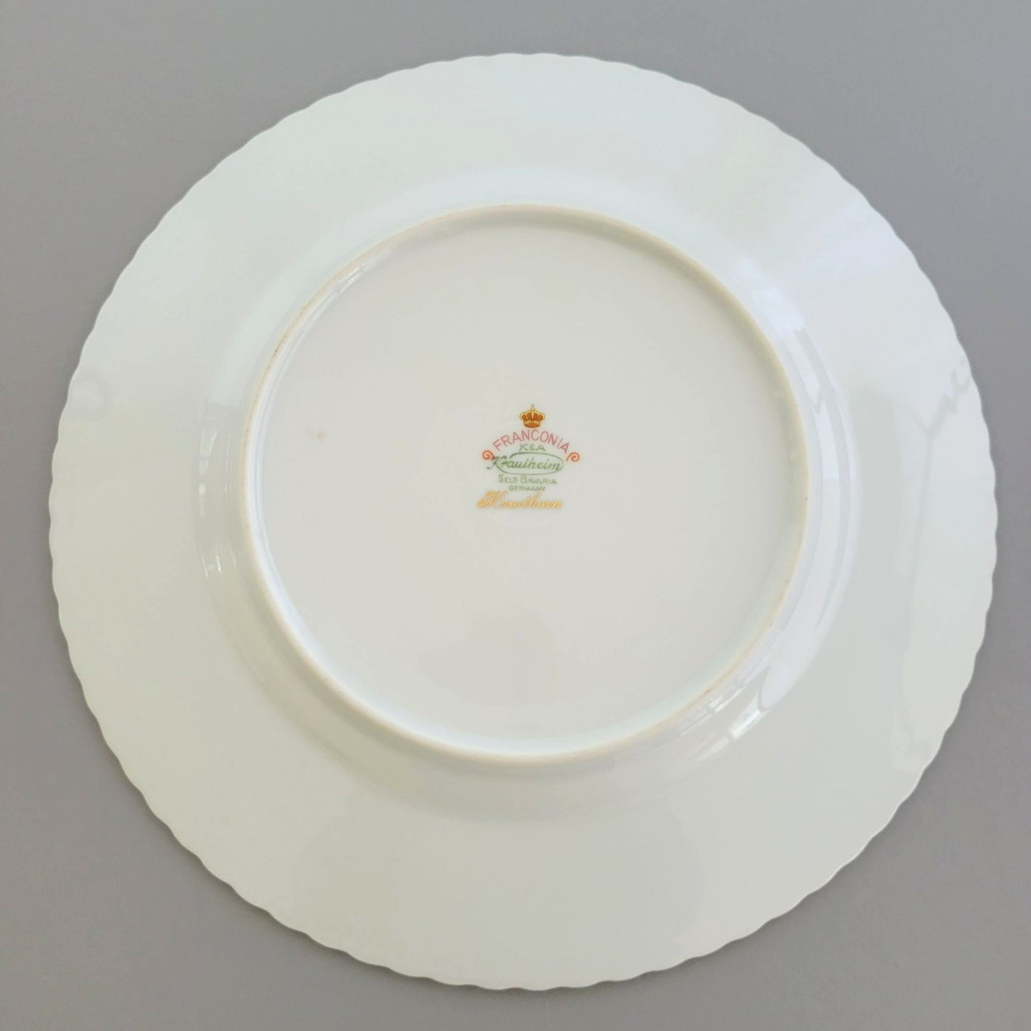Franconia K&A Krautheim Hawthorn Dinner Plate, Gadroon Border, c.1964-75 Germany