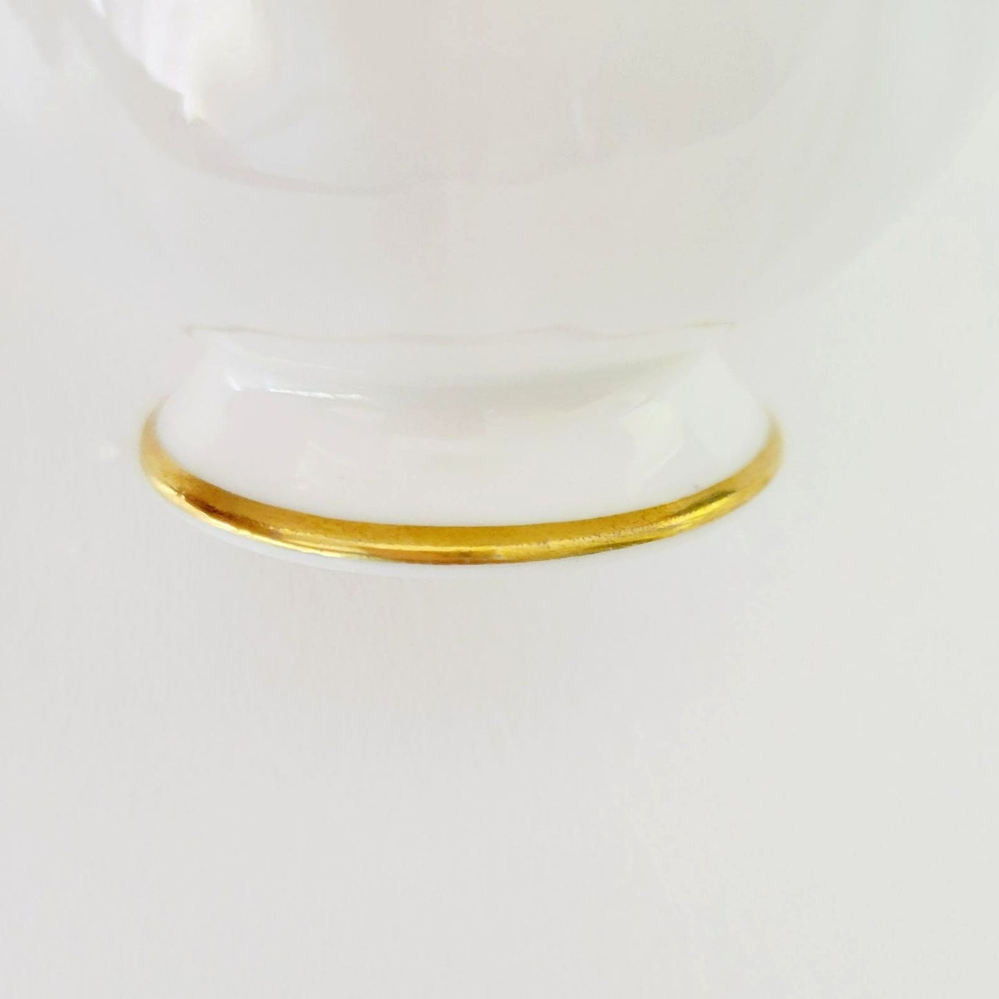 Aynsley Floral Gold Ivy Teacup, Pink & White Floral Design Inside, Gold Ivy Edge, English Bone China
