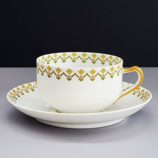 Haviland Teacup and Saucer, Schleiger 570d, c.1926-31 Limoges France