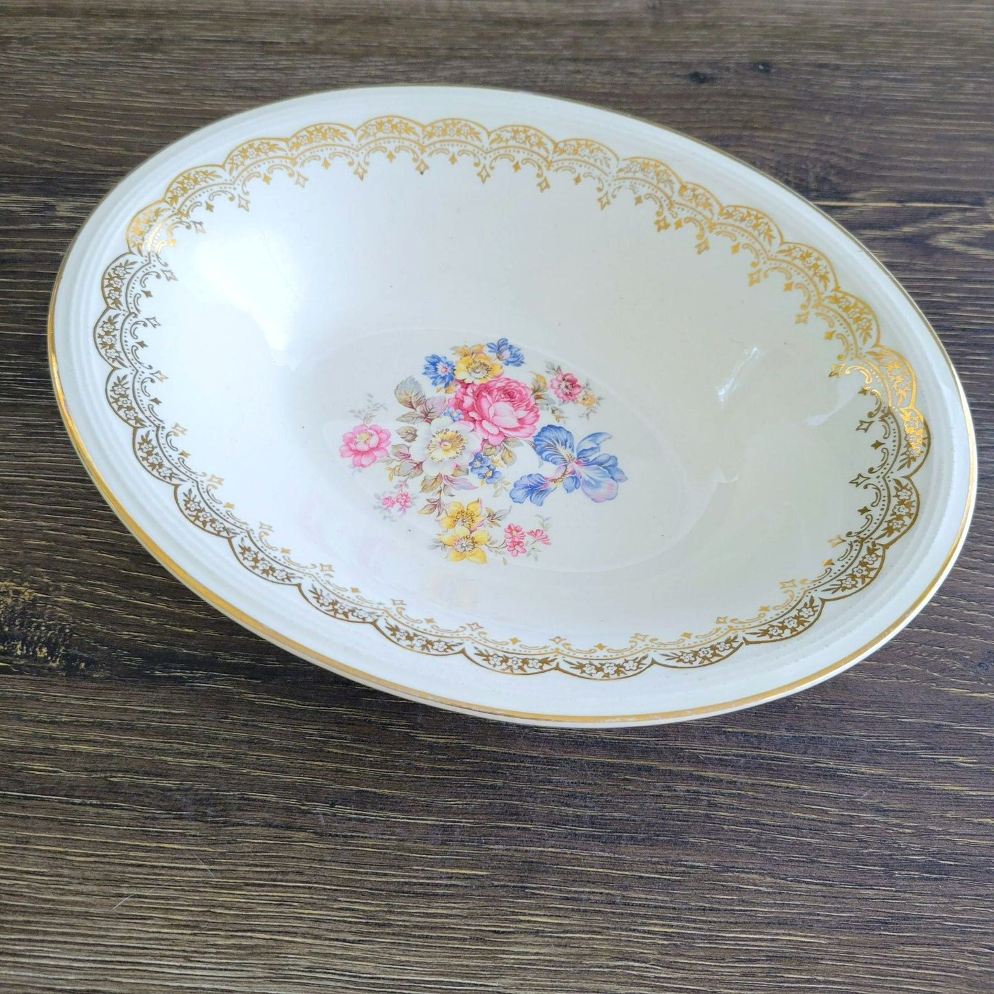 Edwin Knowles Priscilla 9" Oval Serving Bowl, c.1940s USA