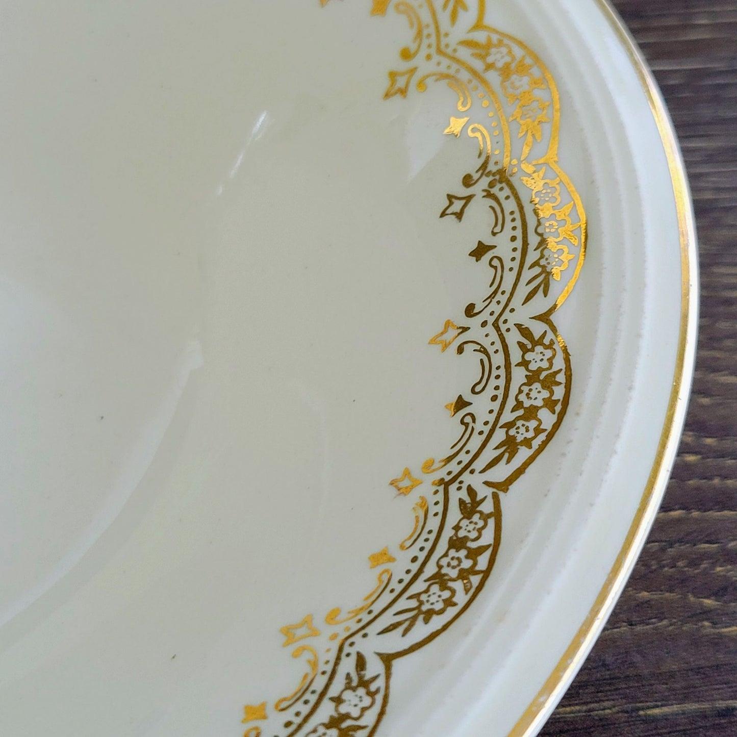 Edwin Knowles Priscilla 9" Oval Serving Bowl, c.1940s USA