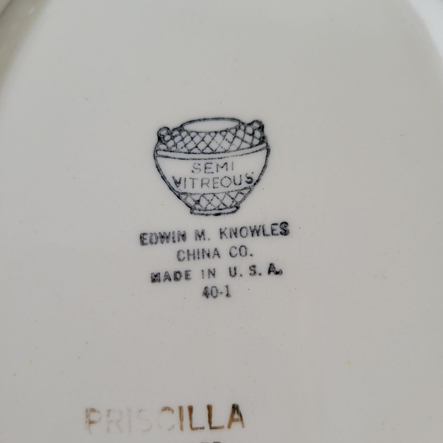 Edwin Knowles Priscilla 9" Oval Serving Bowl, c.1940s USA
