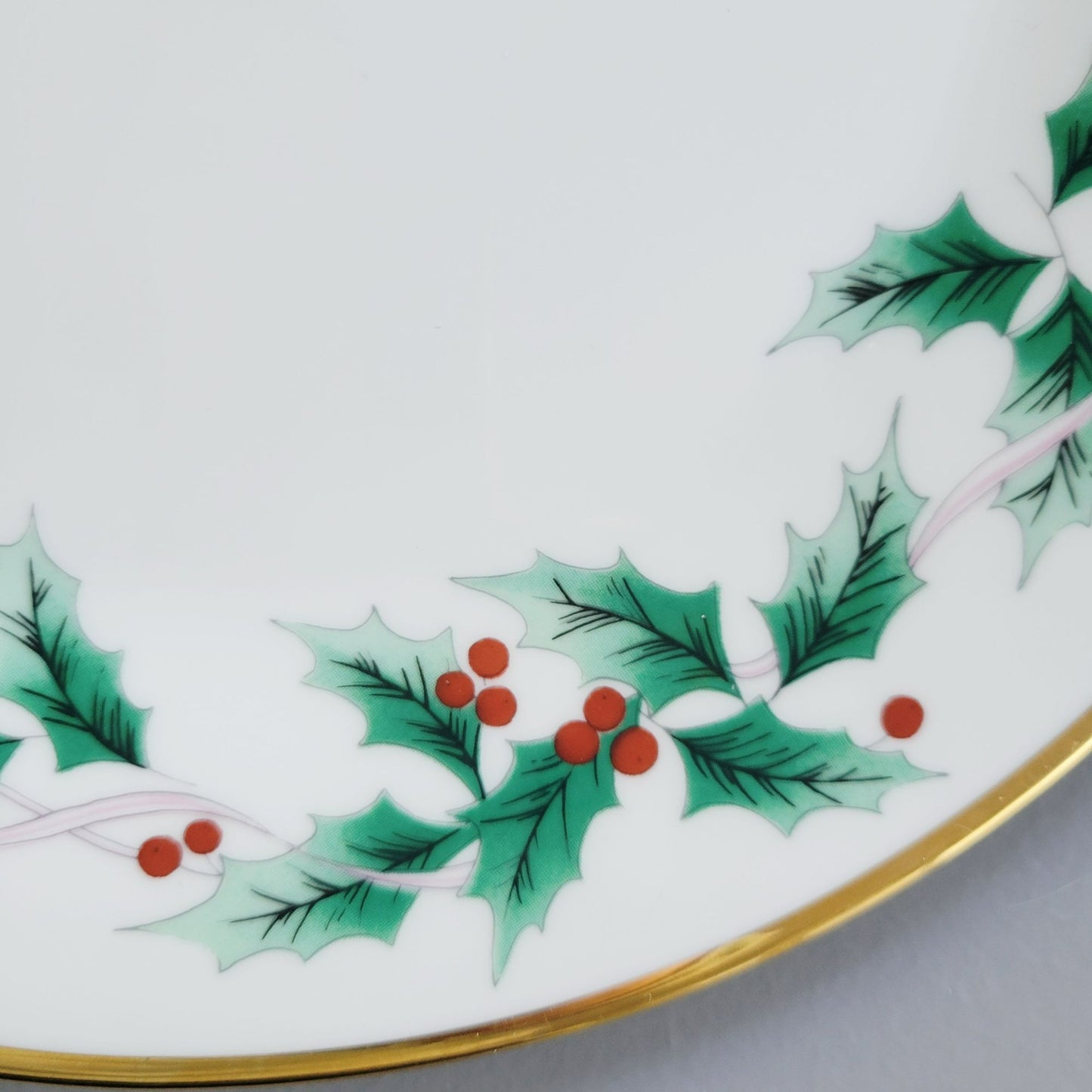Mikasa Ribbon Holly Dinner Plate, Japan Made