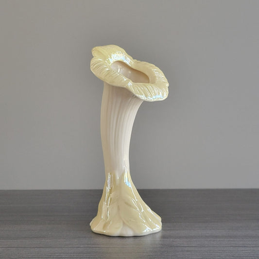 Belleek Sunflower Trumpet 7" Bud Vase c.1965-80 Ireland