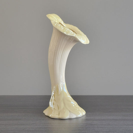 Belleek Sunflower Trumpet 7" Bud Vase c.1965-80 Ireland