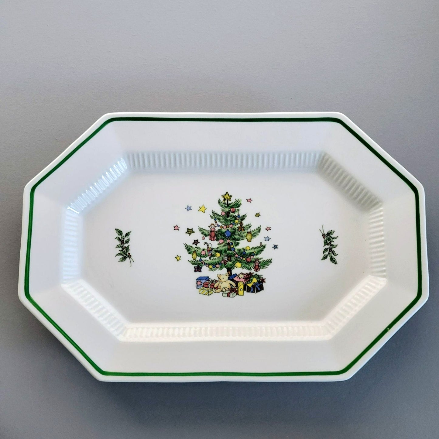 Nikko Christmastime Classic Collection 13" Oval Platter c.1979-83