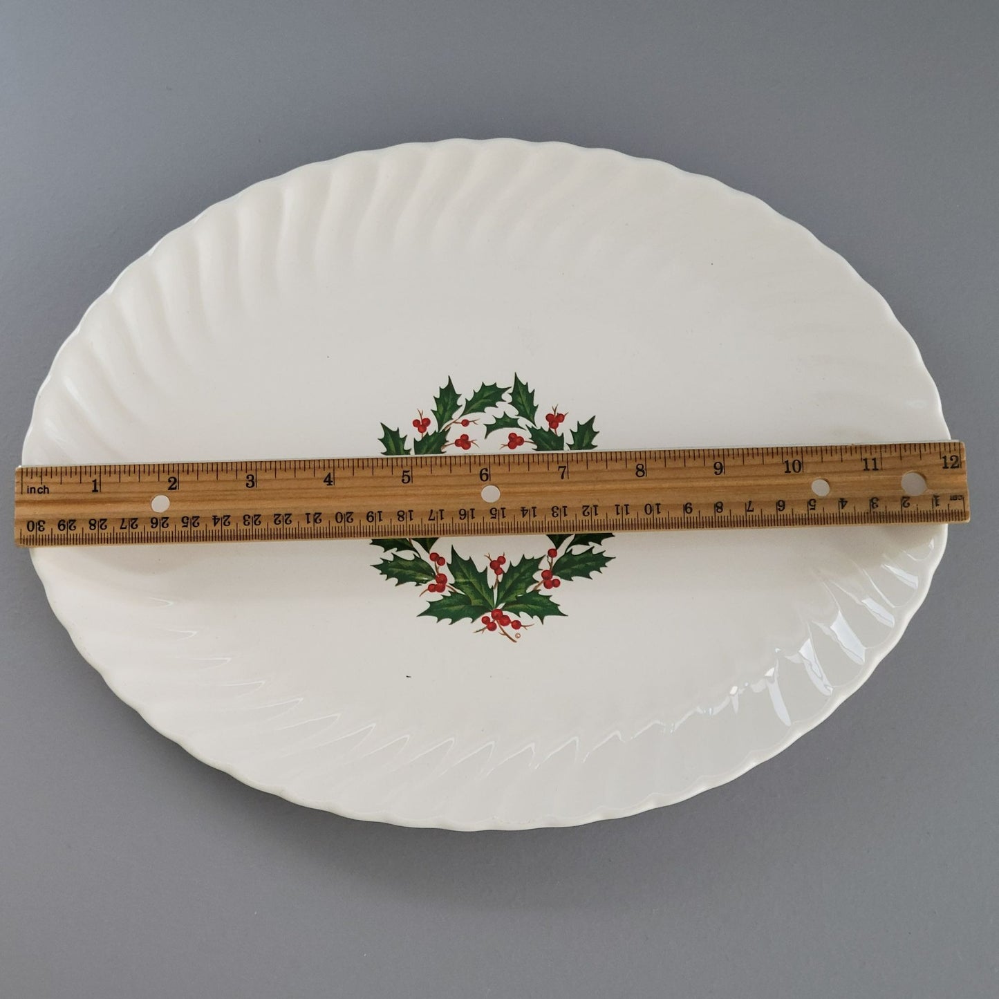 Scio Holly Berry 12" Oval Platter