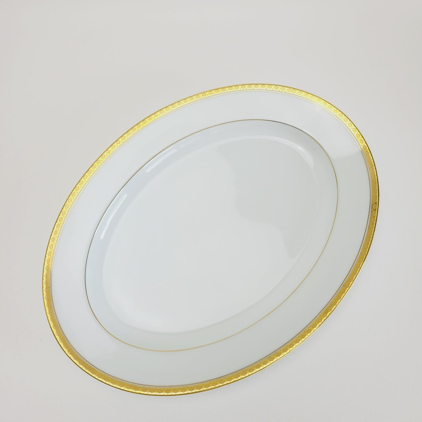 Noritake Richmond 13" Oval Platter, with Etched Gold Band
