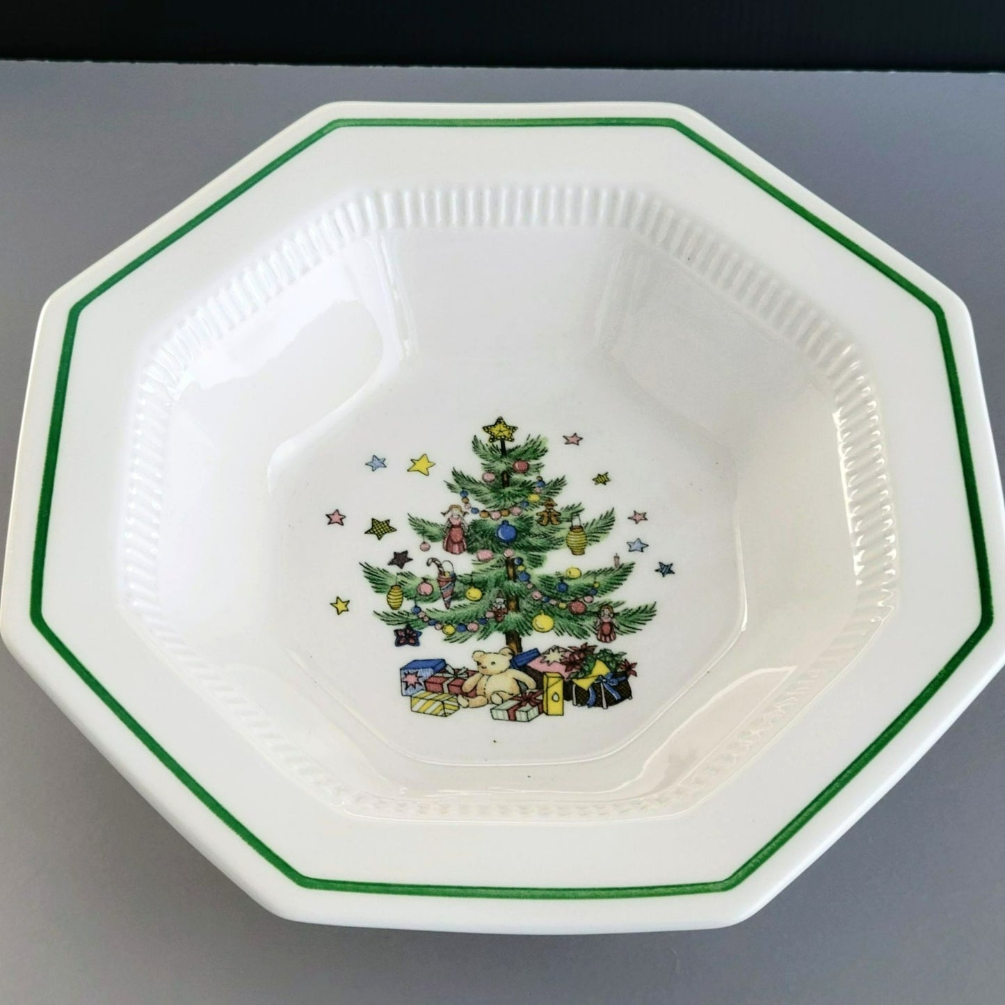 Nikko Christmastime Classic Collection 9" Octagonal Serving Bowl c.1979-83