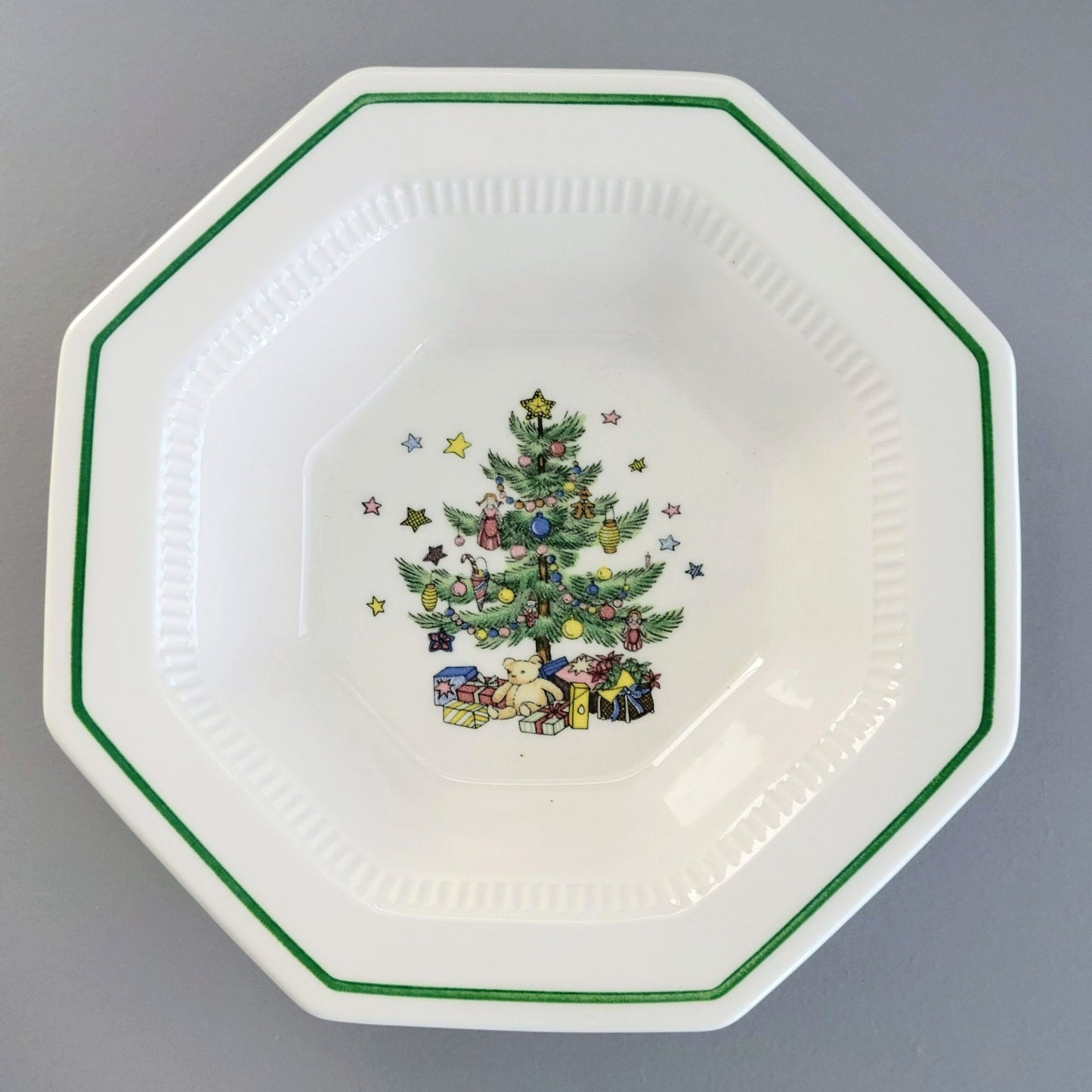 Nikko Christmastime Classic Collection 9" Octagonal Serving Bowl c.1979-83