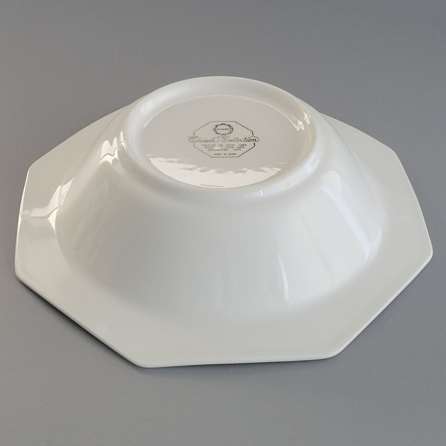 Nikko Christmastime Classic Collection 9" Octagonal Serving Bowl c.1979-83