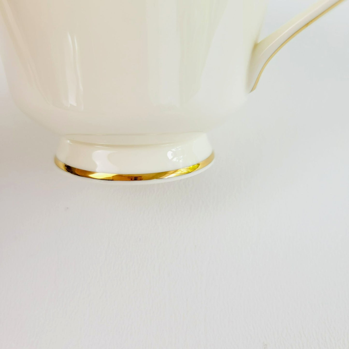 Royal Doulton Heather Teacup & Saucer, Cream with Gold Trim, The Romance Collection, c.1984-98 England