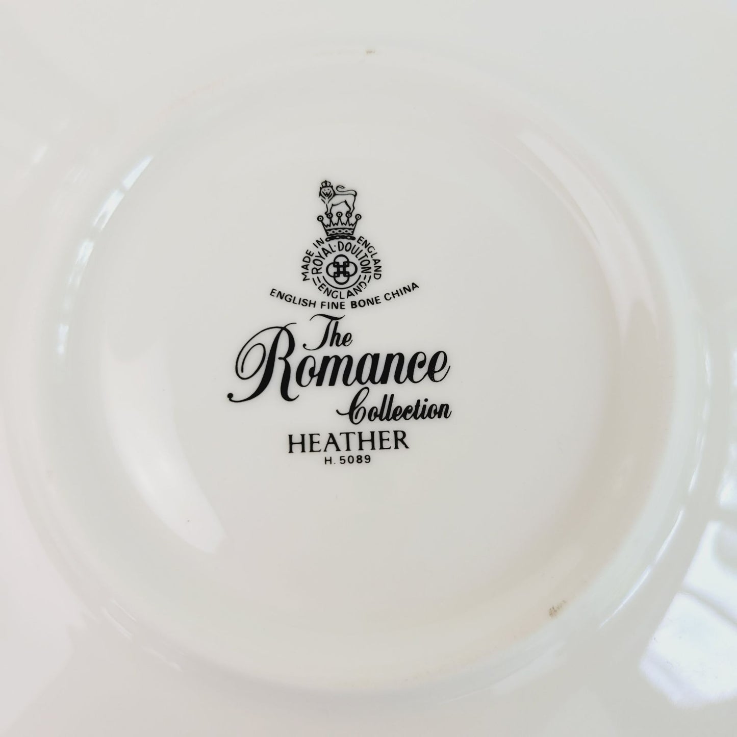 Royal Doulton Heather Teacup & Saucer, Cream with Gold Trim, The Romance Collection, c.1984-98 England