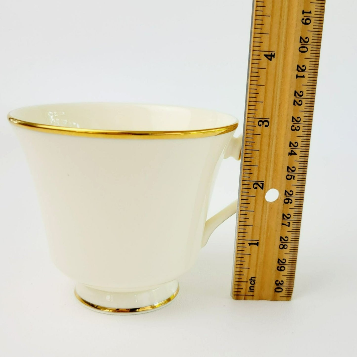 Royal Doulton Heather Teacup & Saucer, Cream with Gold Trim, The Romance Collection, c.1984-98 England