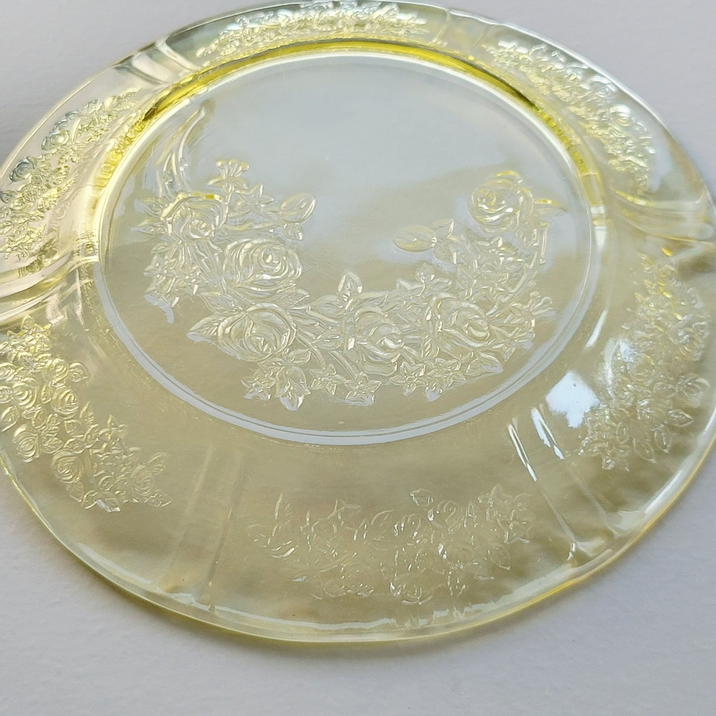 Federal Glass Sharon Bread Plate Set of 2, c.1930s USA