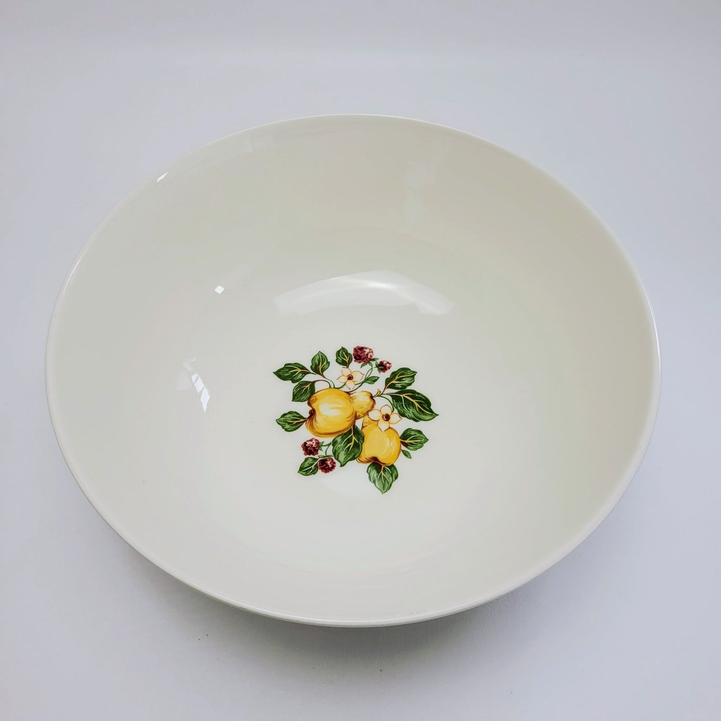 Wedgwood Amway Pears & Berries 10" Round Serving Bowl, c.1998 England