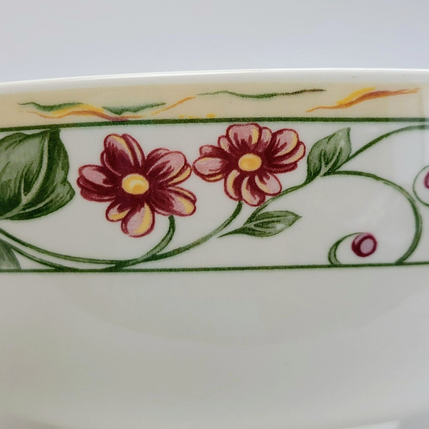 Wedgwood Amway Pears & Berries 10" Round Serving Bowl, c.1998 England