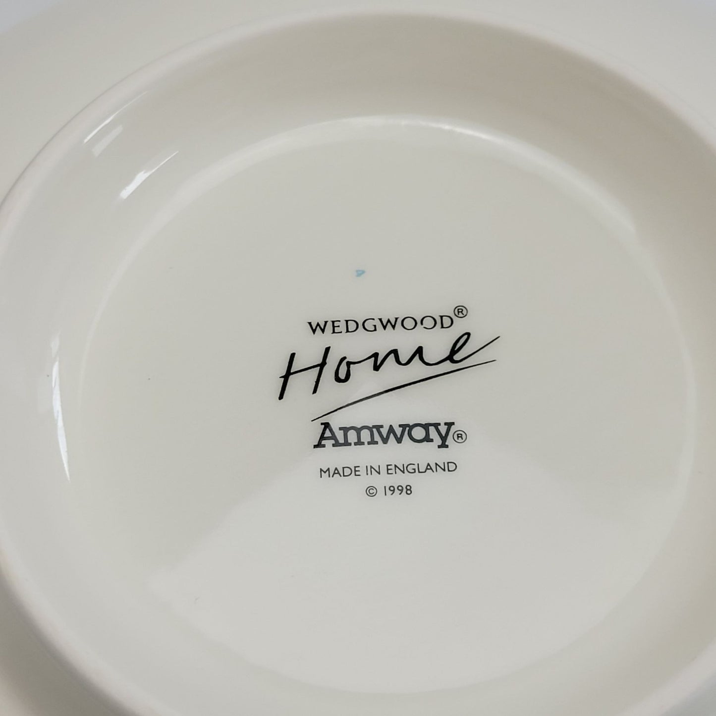 Wedgwood Amway Pears & Berries 10" Round Serving Bowl, c.1998 England