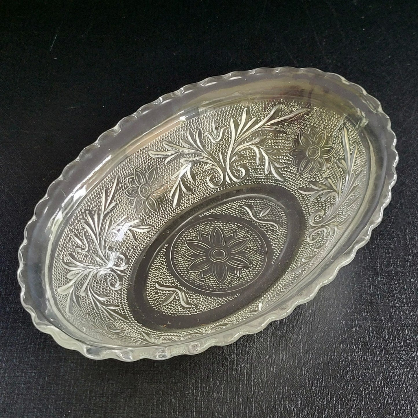 Anchor Hocking Sandwich Clear 8" Oval Serving Bowl, c.1940-60 USA
