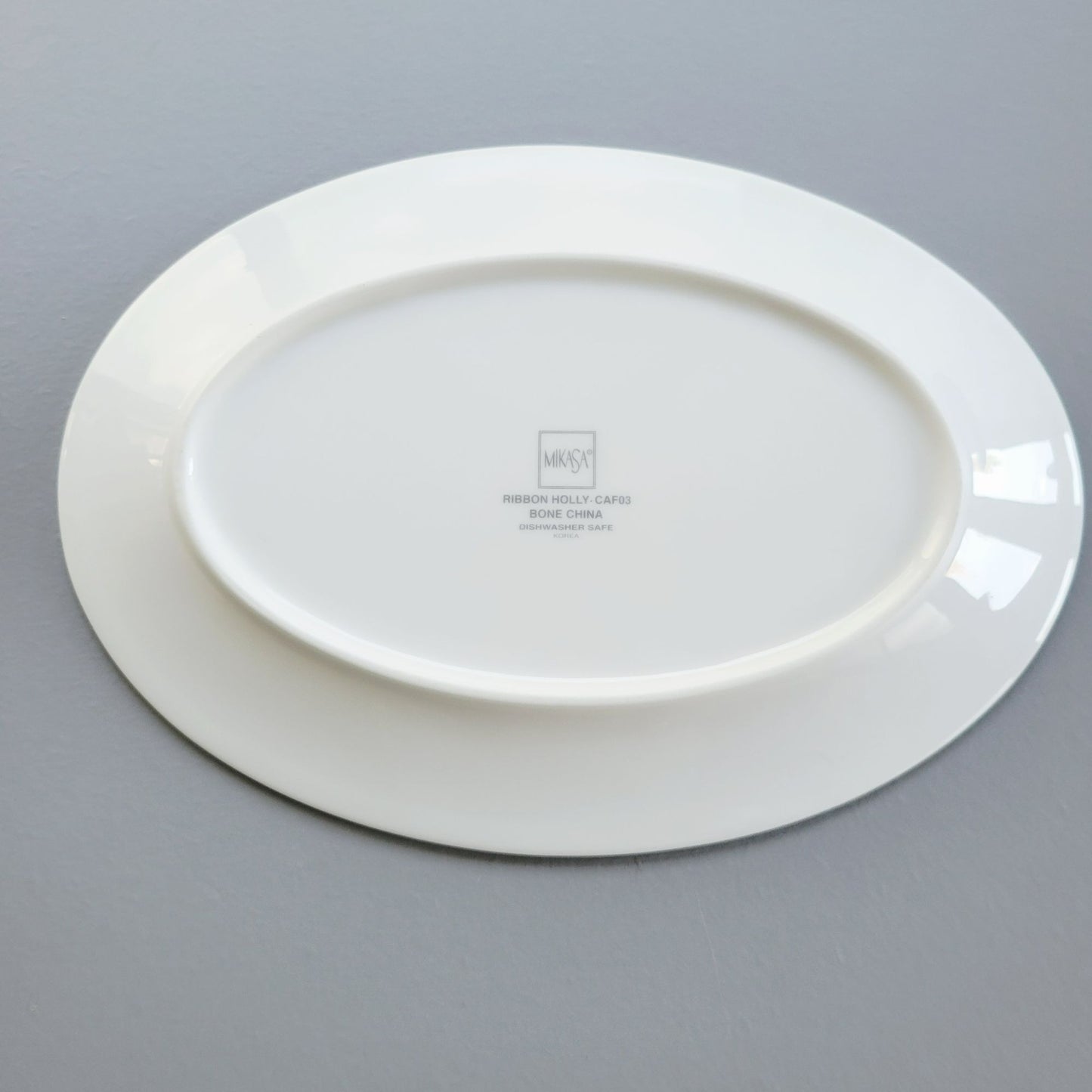 Mikasa Ribbon Holly 9" Oval Relish / Butter Tray