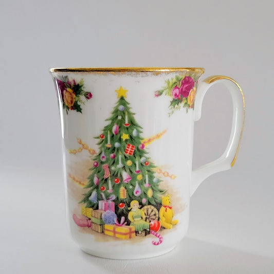 Royal Albert Christmas Magic Coffee Mug, England c.1990s