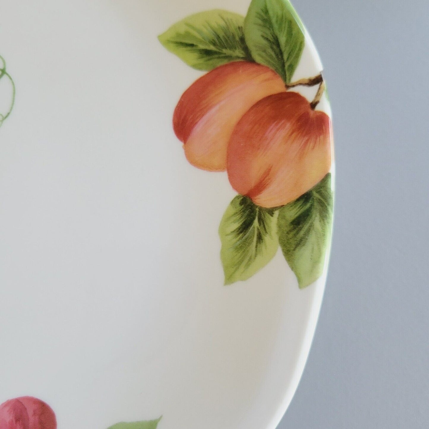 Royal Doulton Vintage Grape Dinner Plate, c.1990s England