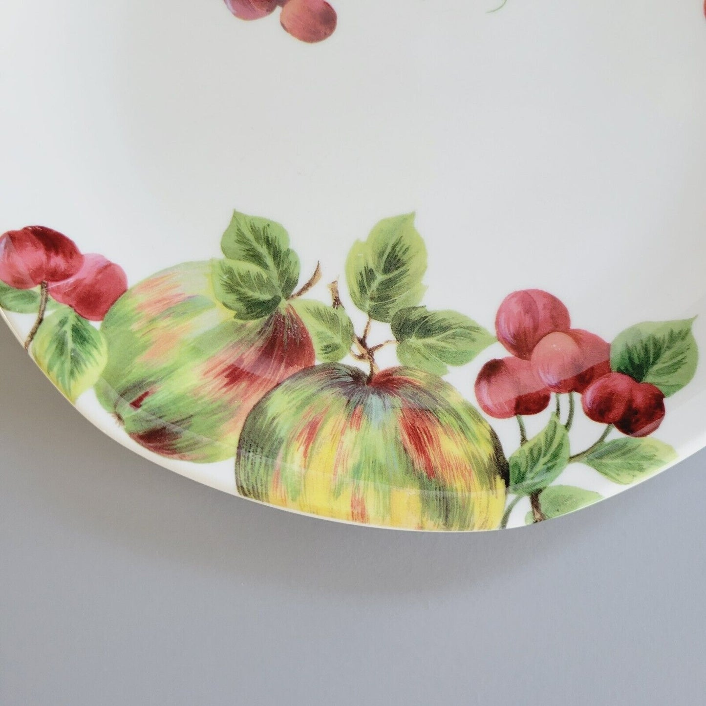 Royal Doulton Vintage Grape Dinner Plate, c.1990s England