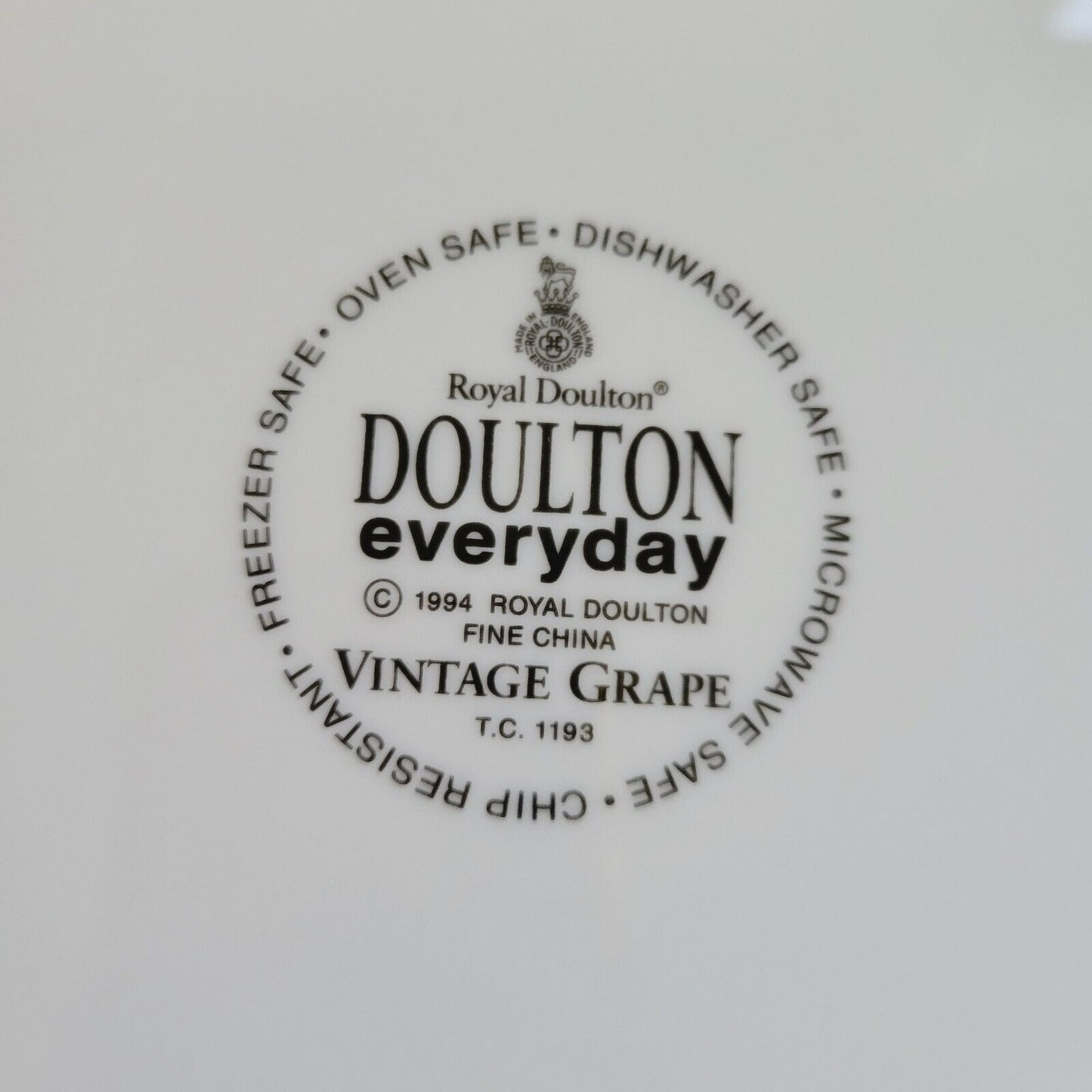 Royal Doulton Vintage Grape Dinner Plate, c.1990s England