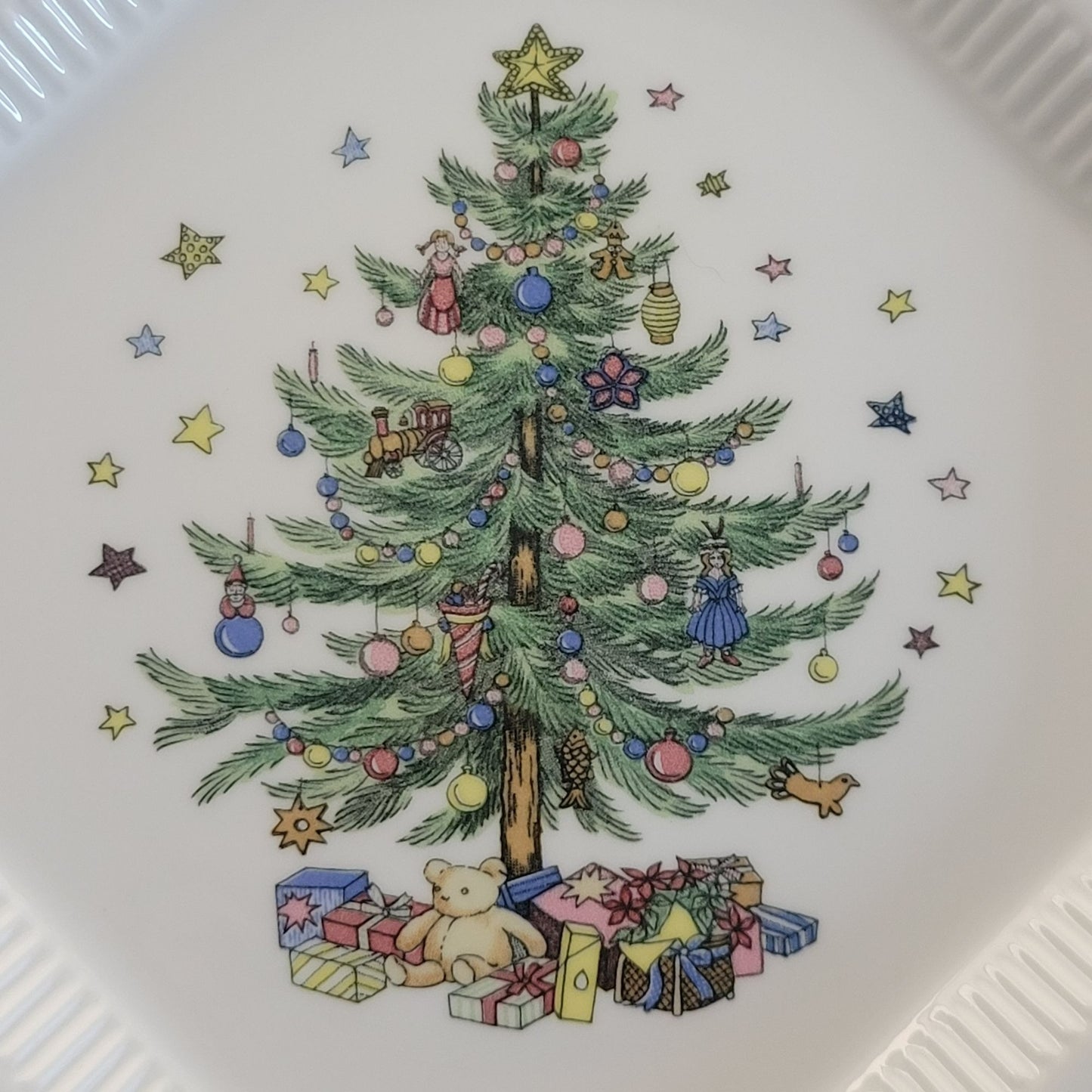 Nikko Christmastime Classic Collection Dinner Plate c.1979-83