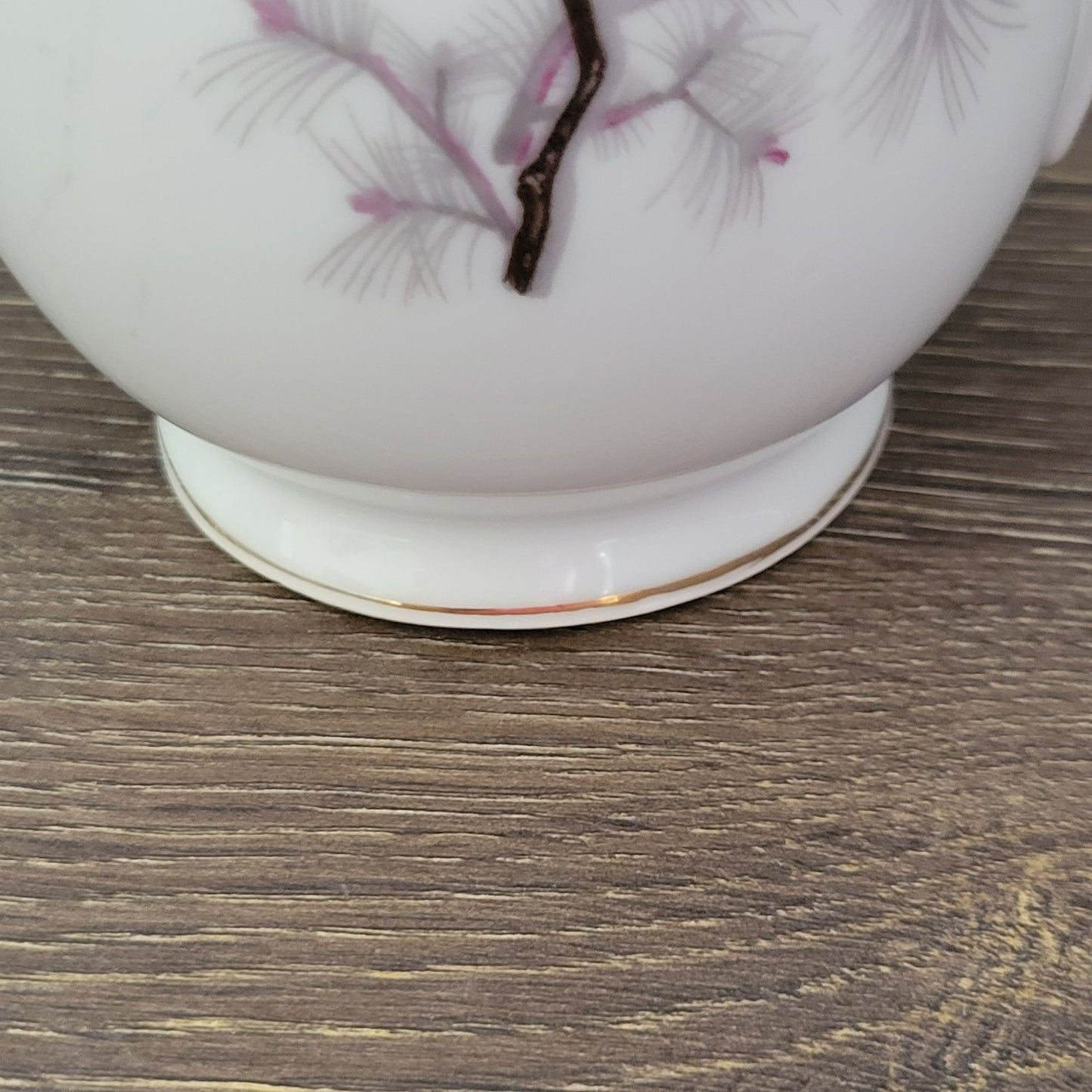 Vintage Pinecone Porcelain Coffee/Tea Pot With Lid, 24fl. oz.