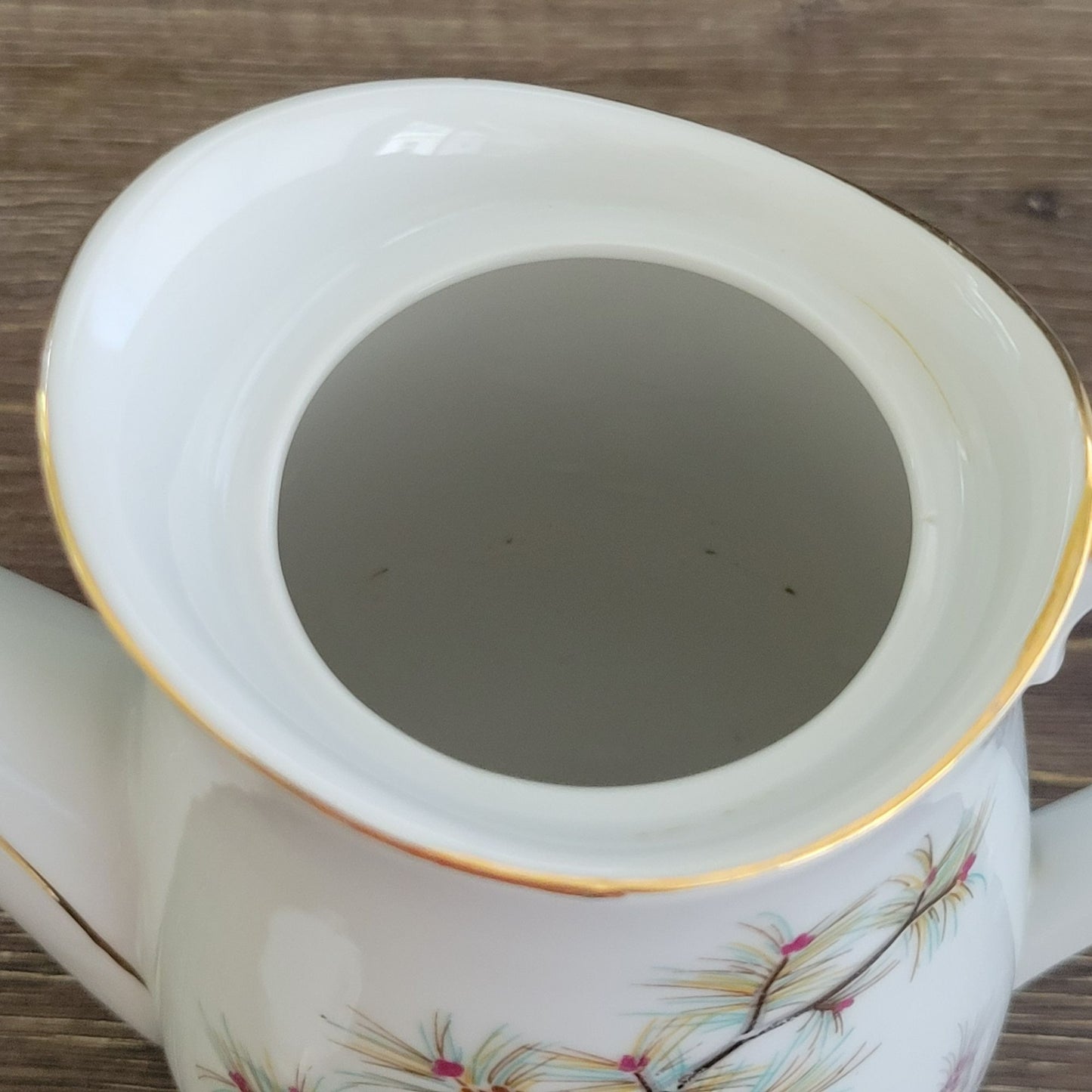 Vintage Pinecone Porcelain Coffee/Tea Pot With Lid, 24fl. oz.