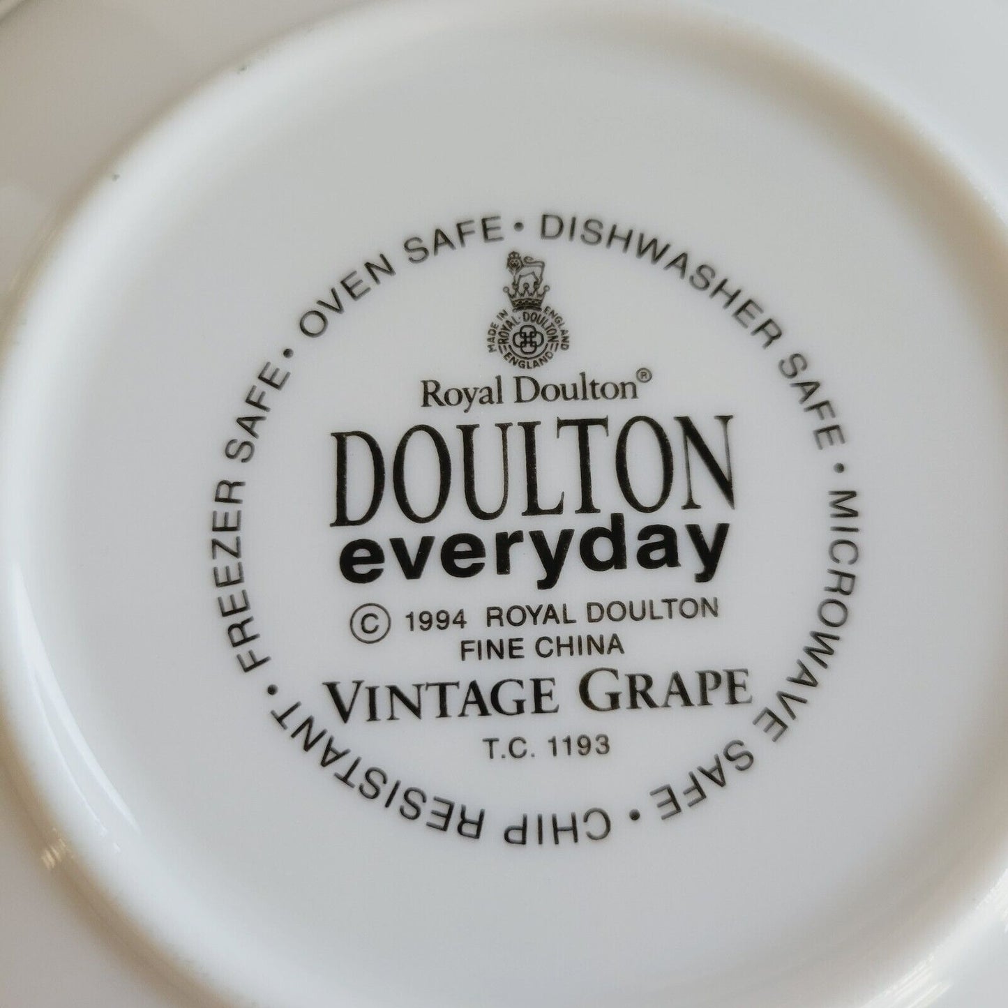 Royal Doulton Vintage Grape Cereal Bowl c.1990s England