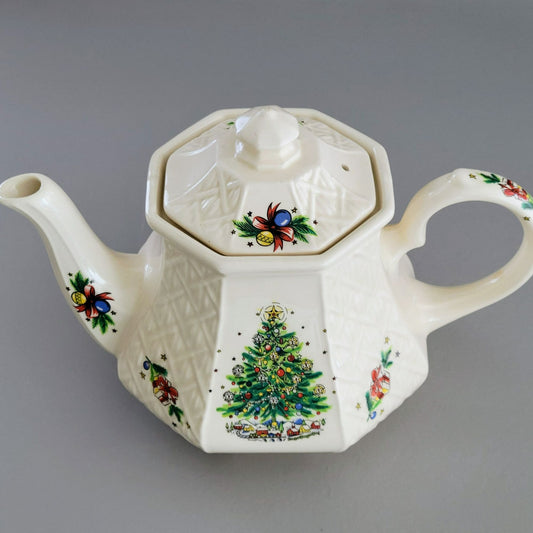 Sadler Christmas Eve Teapot, Made In England