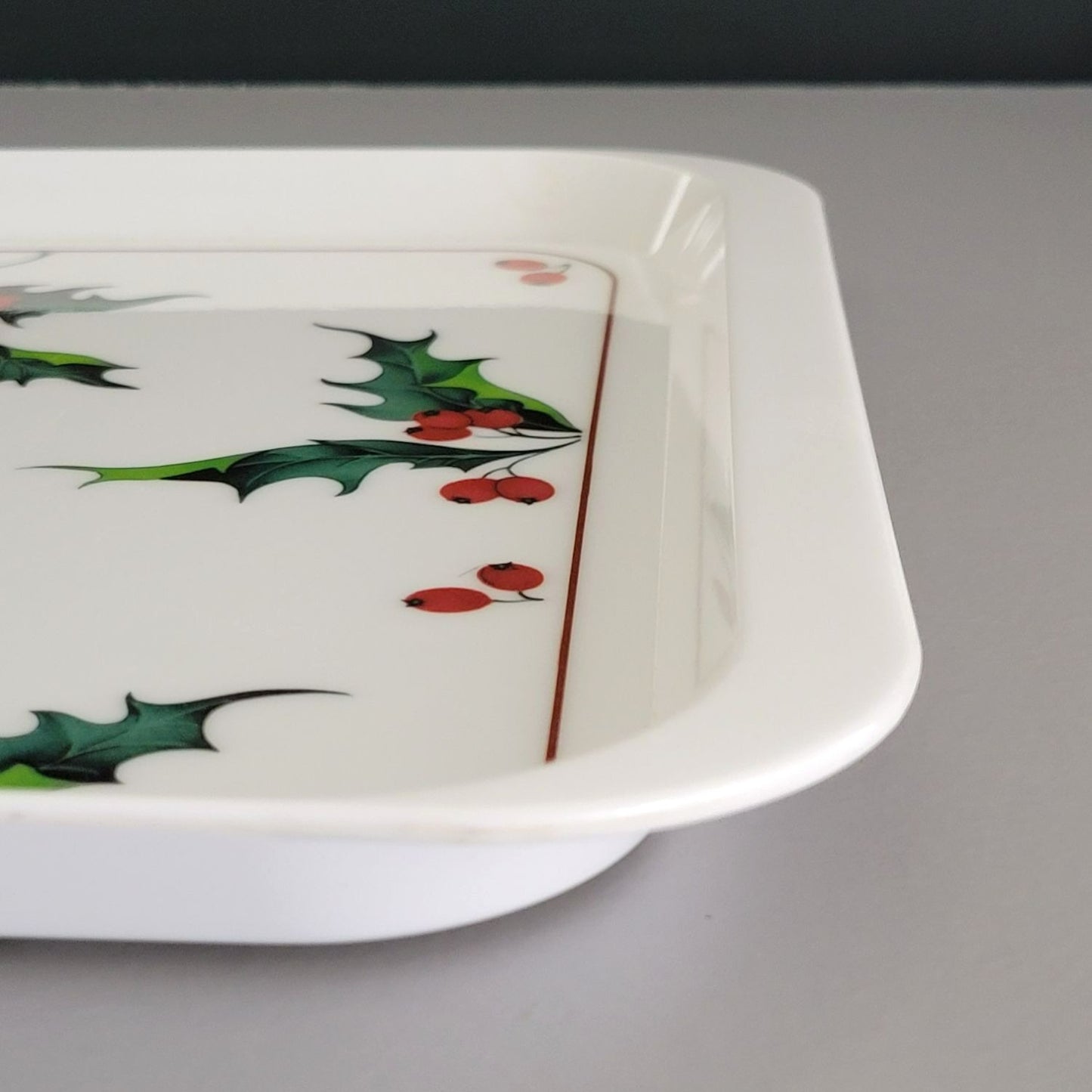 Villeroy & Boch Holly 18" Plastic Serving Tray, Italy c.1991-94