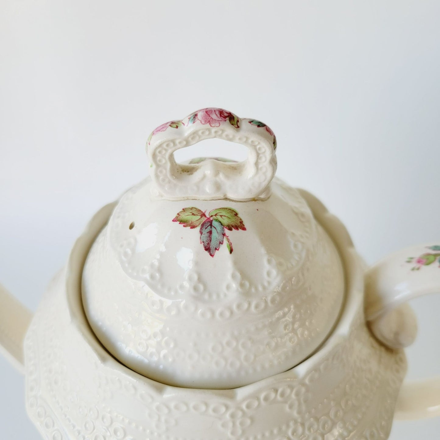 Spode's Jewel Billingsley Rose Coffee Pot, Made in England