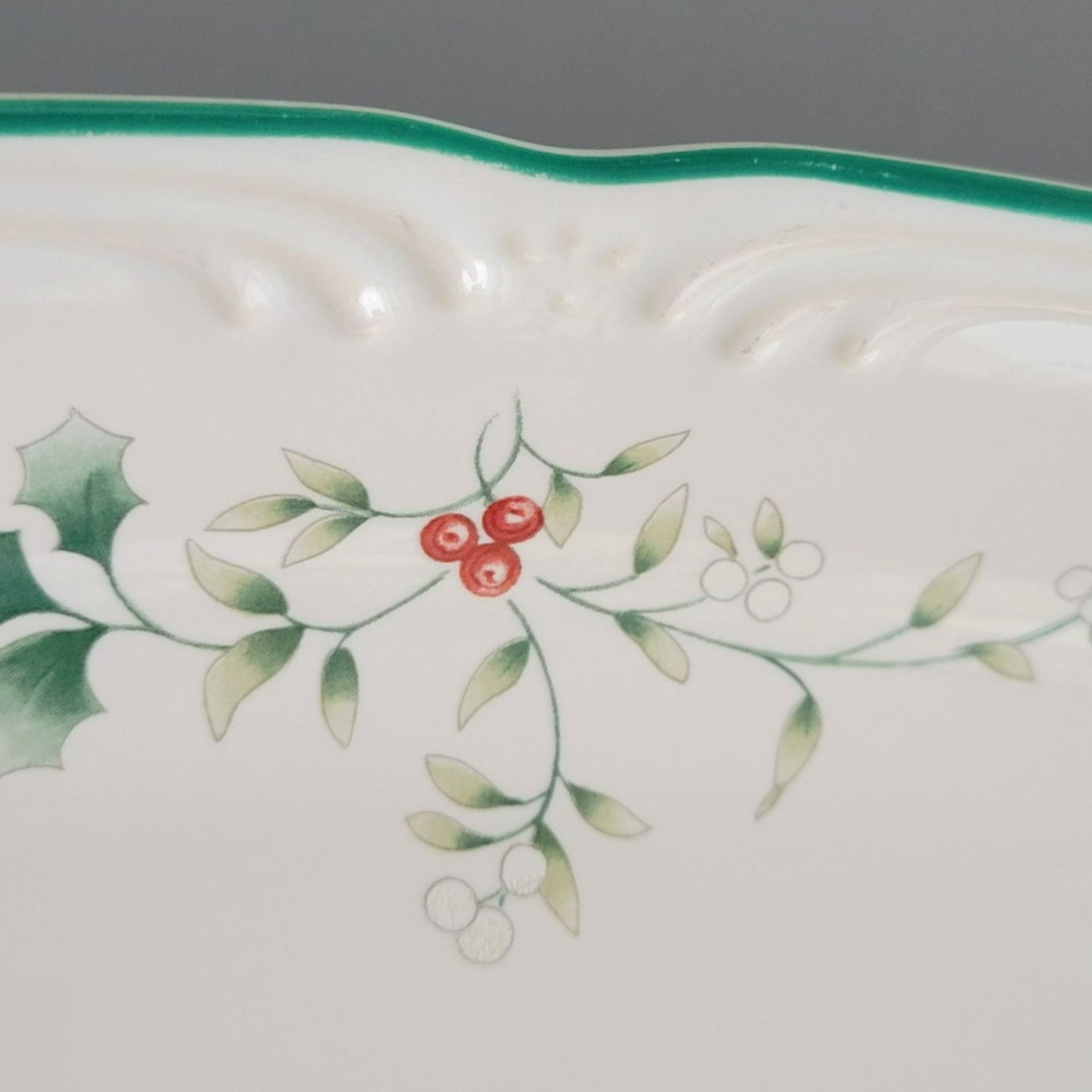 Pfaltzgraff Winterberry 12" Oval Serving Platter, USA Made