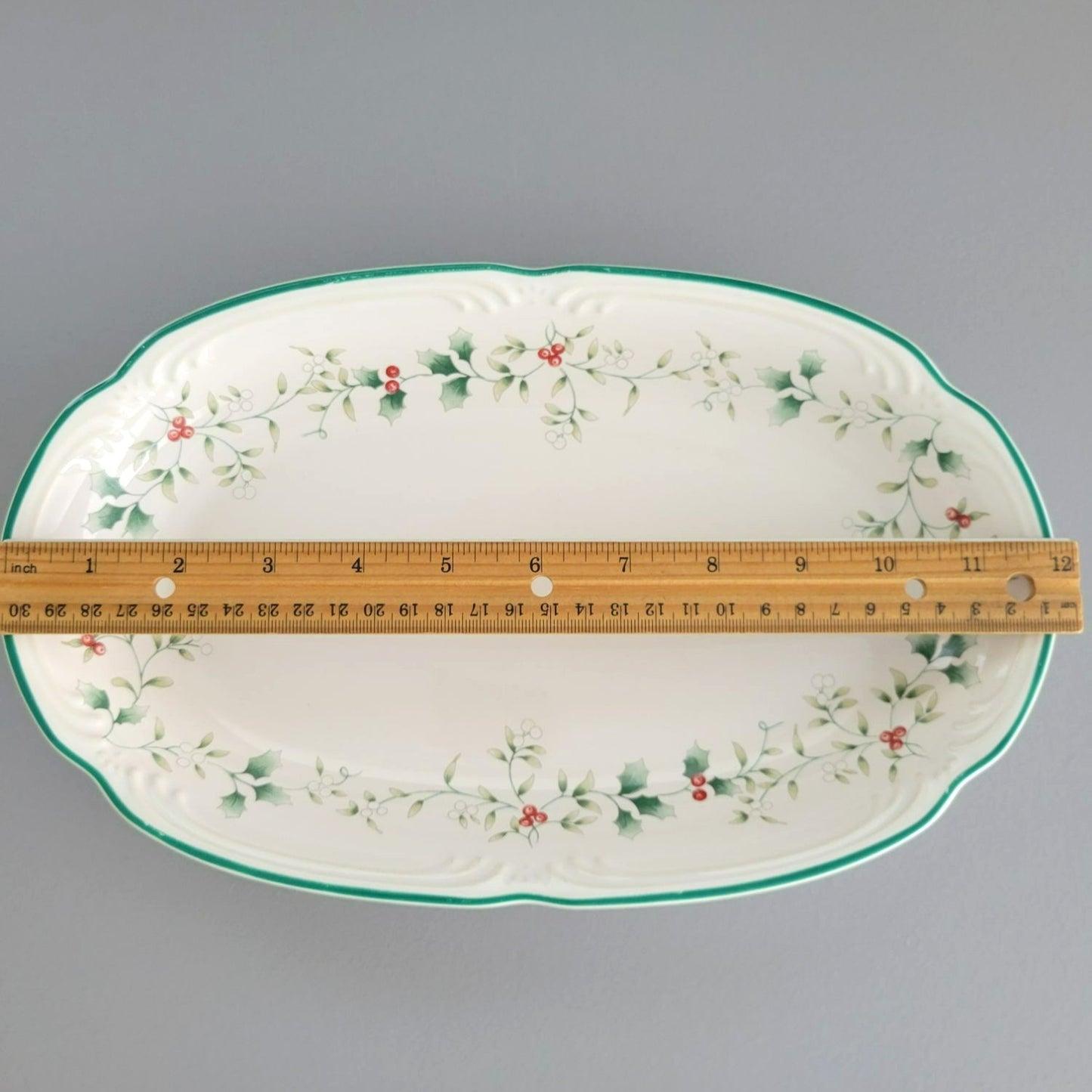 Pfaltzgraff Winterberry 12" Oval Serving Platter, USA Made