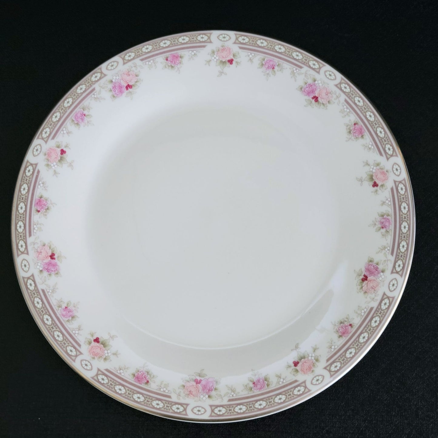 Royal Doulton Elegance Salad Plate, Set of 2, 1980s Vogue Collection