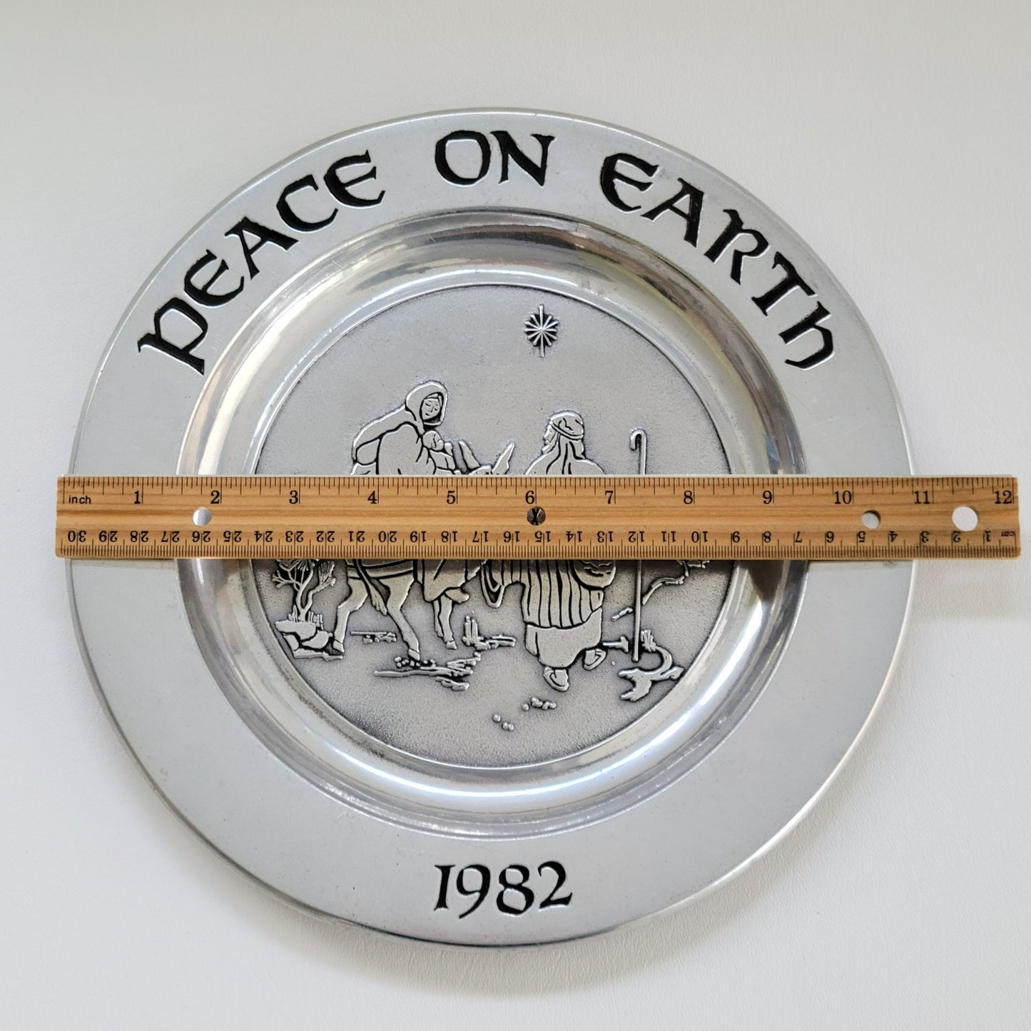 Wilton Peace On Earth 1982 Pewter Annual Plate