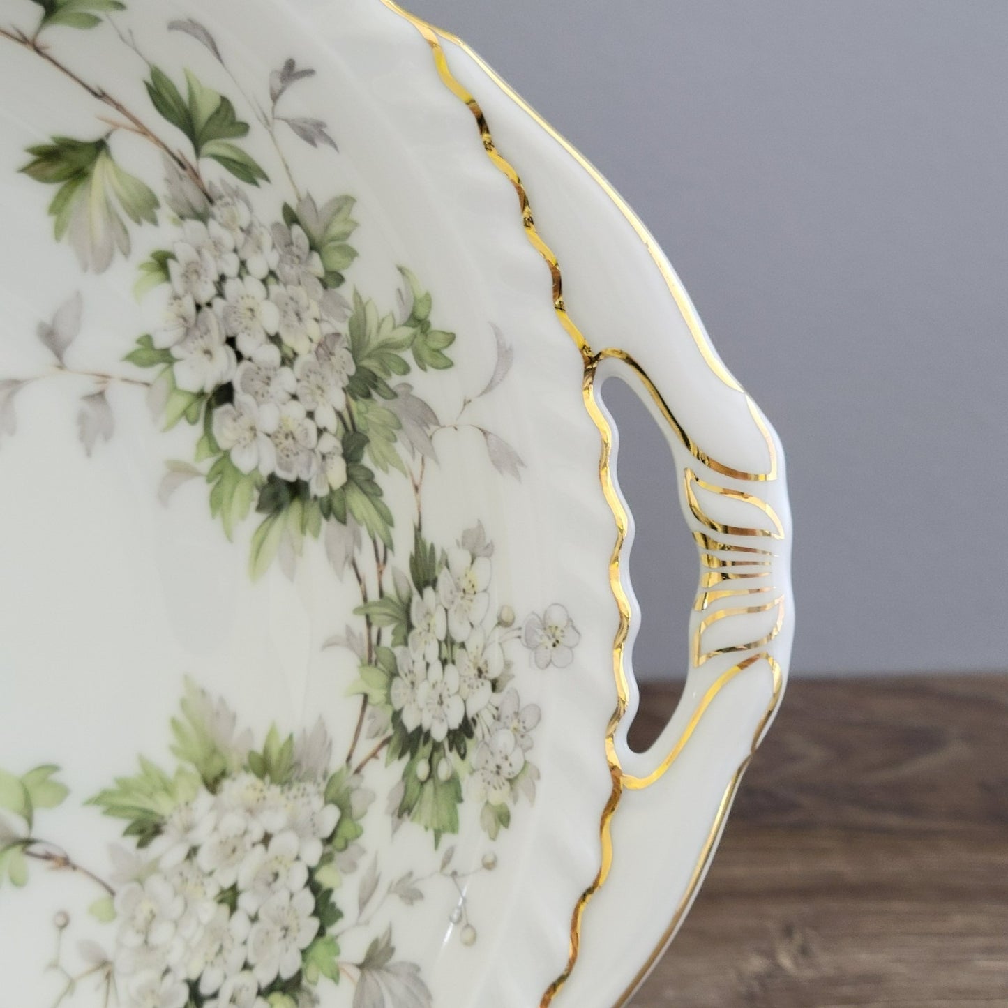 Franconia K&A Krautheim Hawthorn Serving Bowl, Gadroon Border, c.1964-75 Germany