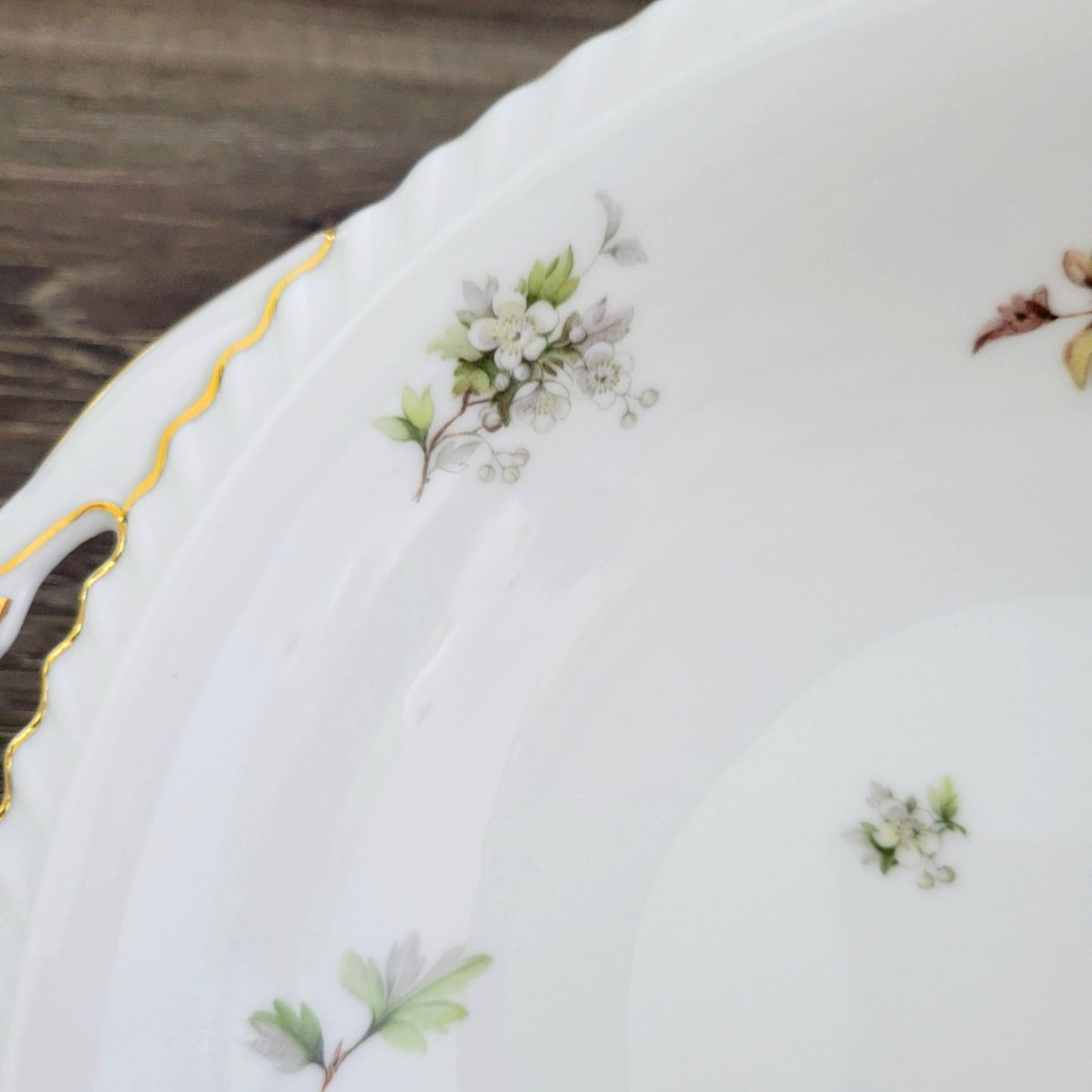 Franconia K&A Krautheim Hawthorn Serving Bowl, Gadroon Border, c.1964-75 Germany